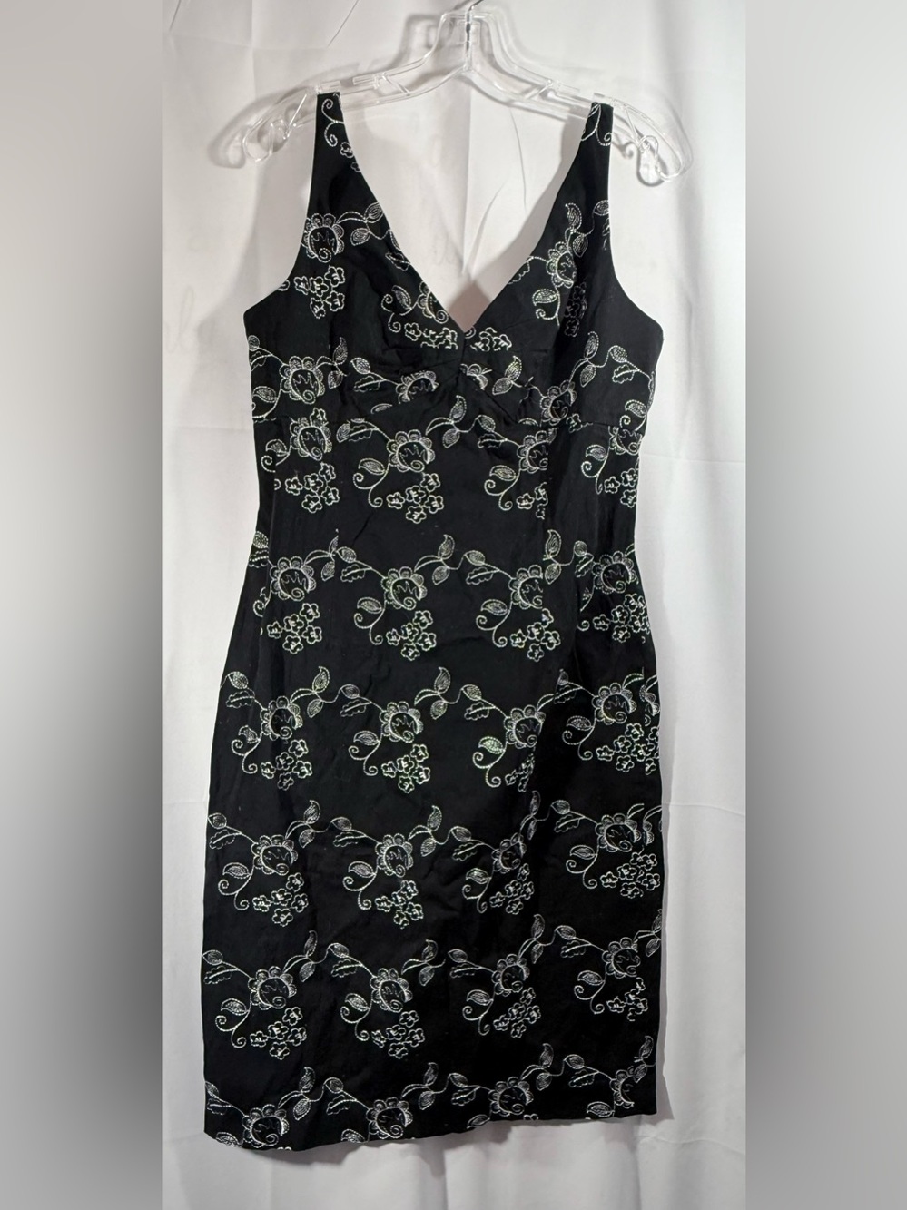 Maggy London Black And White Floral Embroidered Sheath Dress Size 14